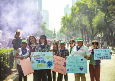 WEA linked arms with 180,000 allies at the Marcha del 8M to protest gender-based violence. 